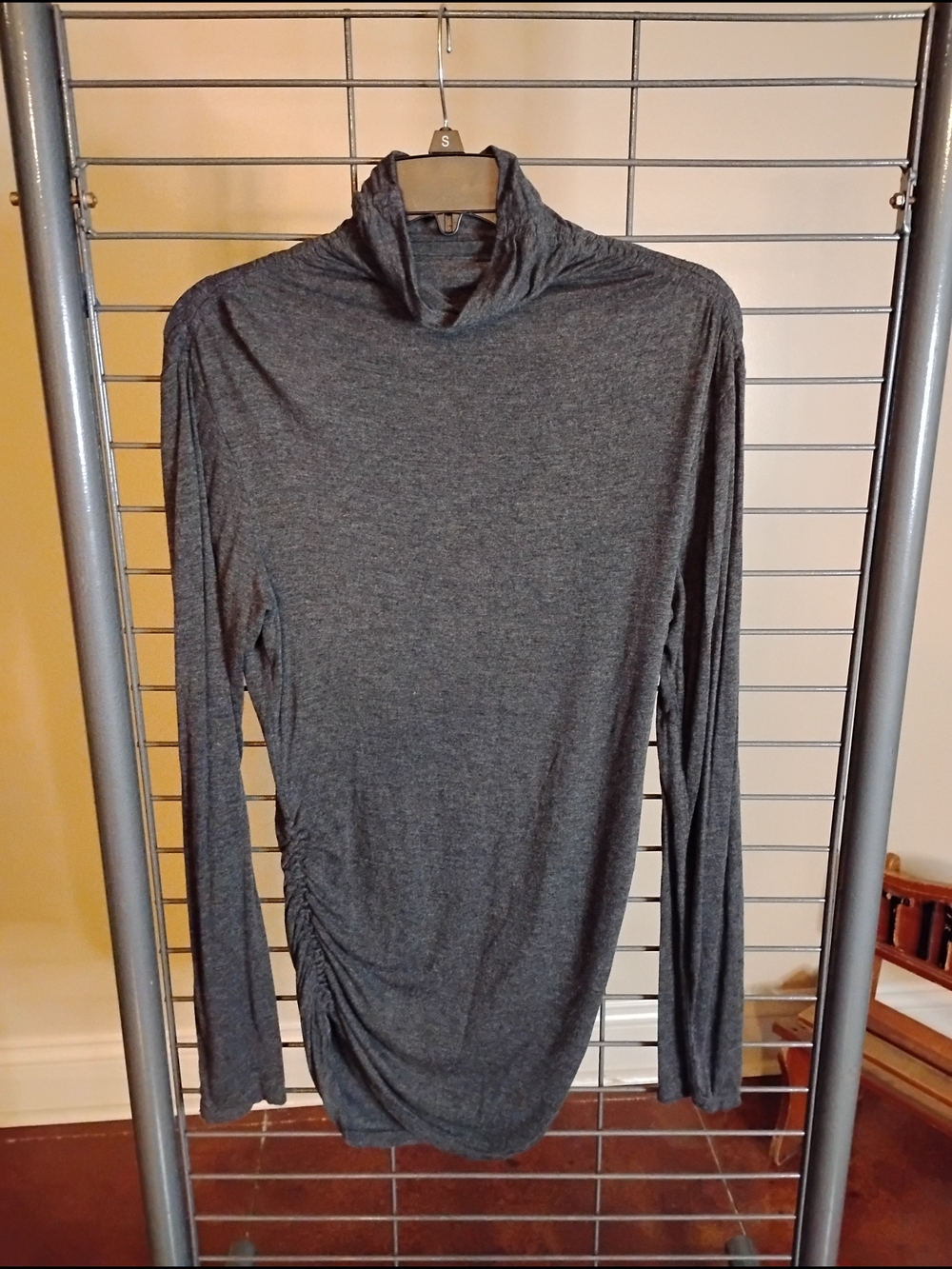 Women's‎ Charcoal Grey Long-Sleeve Mock Neck Tee